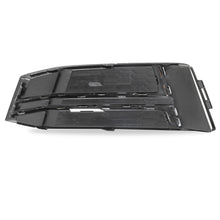 Load image into Gallery viewer, Rejilla Audi A4 S-line 17-19 c/filo cromo derecho