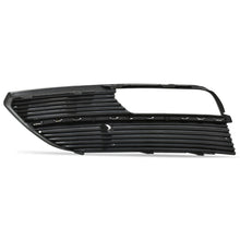 Load image into Gallery viewer, Rejilla Audi A3 13-16 H.B c/hoyo c/filo cromo derecha