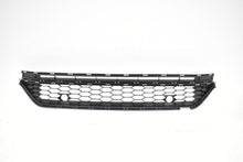 Load image into Gallery viewer, Parrilla de defensa Jetta Gli 15-18 central