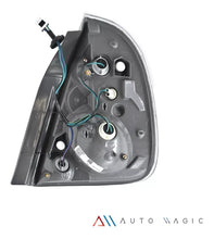 Load image into Gallery viewer, Calavera Altima 05-06 c/focos cromo izquierda