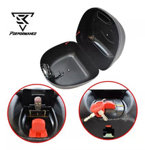 Cargar imagen en el visor de la galería, Porta casco para motocicleta de plastico y reflejate capacidad 30lts. con soporte de sujeción.