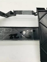 Cargar imagen en el visor de la galería, Base faro izquierda Eurovan 05-09