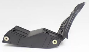 Soporte guia Polo HB 03-07 defensa trasero derecho
