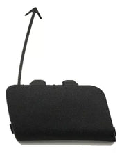 Load image into Gallery viewer, Tapa de remolque defensa trasero Bora 06-10