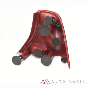Calavera Focus Sedan 00-04 izquierda
