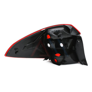 Calavera Figo 16-18 sedán derecho