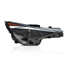 Load image into Gallery viewer, Faro Elantra 22-24 halogeno, c/luz de dia derecho