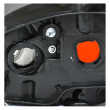 Load image into Gallery viewer, Calavera Mazda 3 sedan 14-18 s/LED exterior izquierda