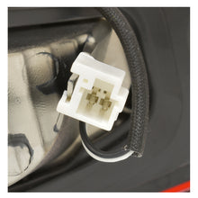 Load image into Gallery viewer, Calavera Mazda 3 sedan 14-18 LED interior derecha