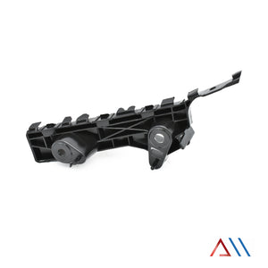 Soporte guia Mazda 3 14-16 defensa delentera derecho