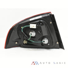 Load image into Gallery viewer, Calavera Sentra 04-06 c/focos derecha