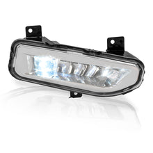 Load image into Gallery viewer, Faro niebla Versa 20-25 Sentra 20-25 X-trail 17-19 Kicks 17-19 Note 17-19 c/foco Led  Der.