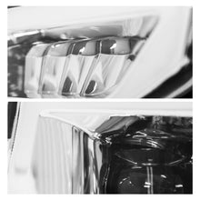 Load image into Gallery viewer, Faro niebla Versa 20-25 Sentra 20-25 X-trail 17-19 Kicks 17-19 Note 17-19 c/foco Led  Der.