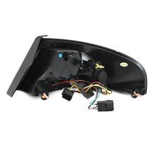 Load image into Gallery viewer, Calaveras Stratus 01-06 Se, Sport, RT LED negras performance