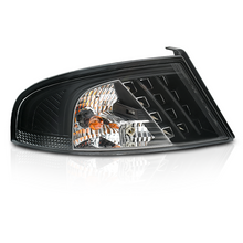 Load image into Gallery viewer, Calaveras Stratus 01-06 Se, Sport, RT LED negras performance