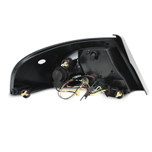Load image into Gallery viewer, Calaveras Stratus 01-06 Se, Sport, RT LED negras performance