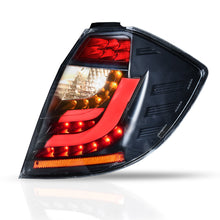 Load image into Gallery viewer, Calaveras Fit 08-13 LED negras Performance
