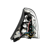 Load image into Gallery viewer, Calaveras Clio 01-04 Authentique, Expession, Sport c/arnes negras performance