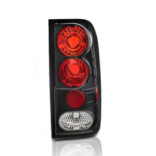 Load image into Gallery viewer, Calaveras Titan 04-15 King Cab 
4x2 PRO-4X 4x4 King Cab negras performance