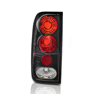 Calaveras Titan 04-15 King Cab 
4x2 PRO-4X 4x4 King Cab negras performance