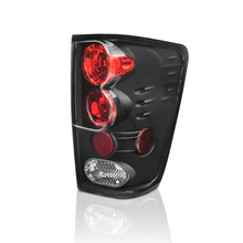 Load image into Gallery viewer, Calaveras Titan 04-15 King Cab 
4x2 PRO-4X 4x4 King Cab negras performance