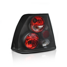 Cargar imagen en el visor de la galería, Calaveras Jetta 99-05 negras performance