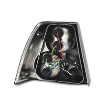 Cargar imagen en el visor de la galería, Calaveras Jetta 99-05 negras performance