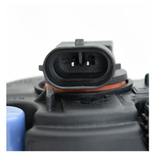 Cargar imagen en el visor de la galería, Faro niebla Yaris 06-19 Hilux 16-20 Prius 14-15 Rav4 06-12 Corolla 09-16 Camry 07-15 Avanza 07-11 Tacoma 12-17 Sienna 11-17 4Runner 10-13 Tundra 14-16 c/foco izquierdo