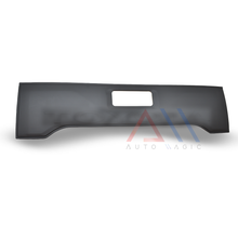 Load image into Gallery viewer, Moldura aplique Tacoma 16-23 para tapa de cajuela