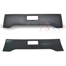 Load image into Gallery viewer, Moldura aplique Tacoma 16-23 para tapa de cajuela