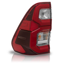 Load image into Gallery viewer, Calavera Hilux 16-23 LED c/arnes c/focos izquierda