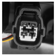 Load image into Gallery viewer, Faro Taccoma 16-23 fondo cromo c/luz de dia DRL izquierdo