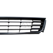 Cargar imagen en el visor de la galería, Parrilla de defensa Vento 14-15 c/moldura negra central