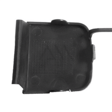 Load image into Gallery viewer, Tapa de remolque defensa delantero Jetta Gli 11-14