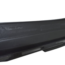 Load image into Gallery viewer, Rejilla fascia delantera Jetta 19-21 con hoyo para faro R-line/Highline izquierda
