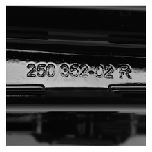 Load image into Gallery viewer, Faro niebla Jetta 22-24 Confortline, Sportline LED derecho