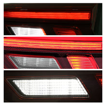 Cargar imagen en el visor de la galería, Calavera Tiguan 18-24 Led interior izquierda